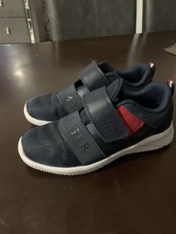 tommy hilfiger shoes size 1.5 C