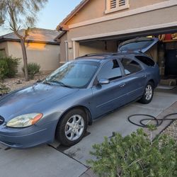 2000 Ford Taurus