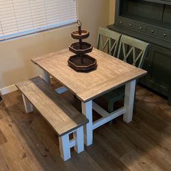 beautiful solid wood kitchen table