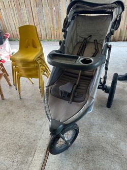 Jogging stroller