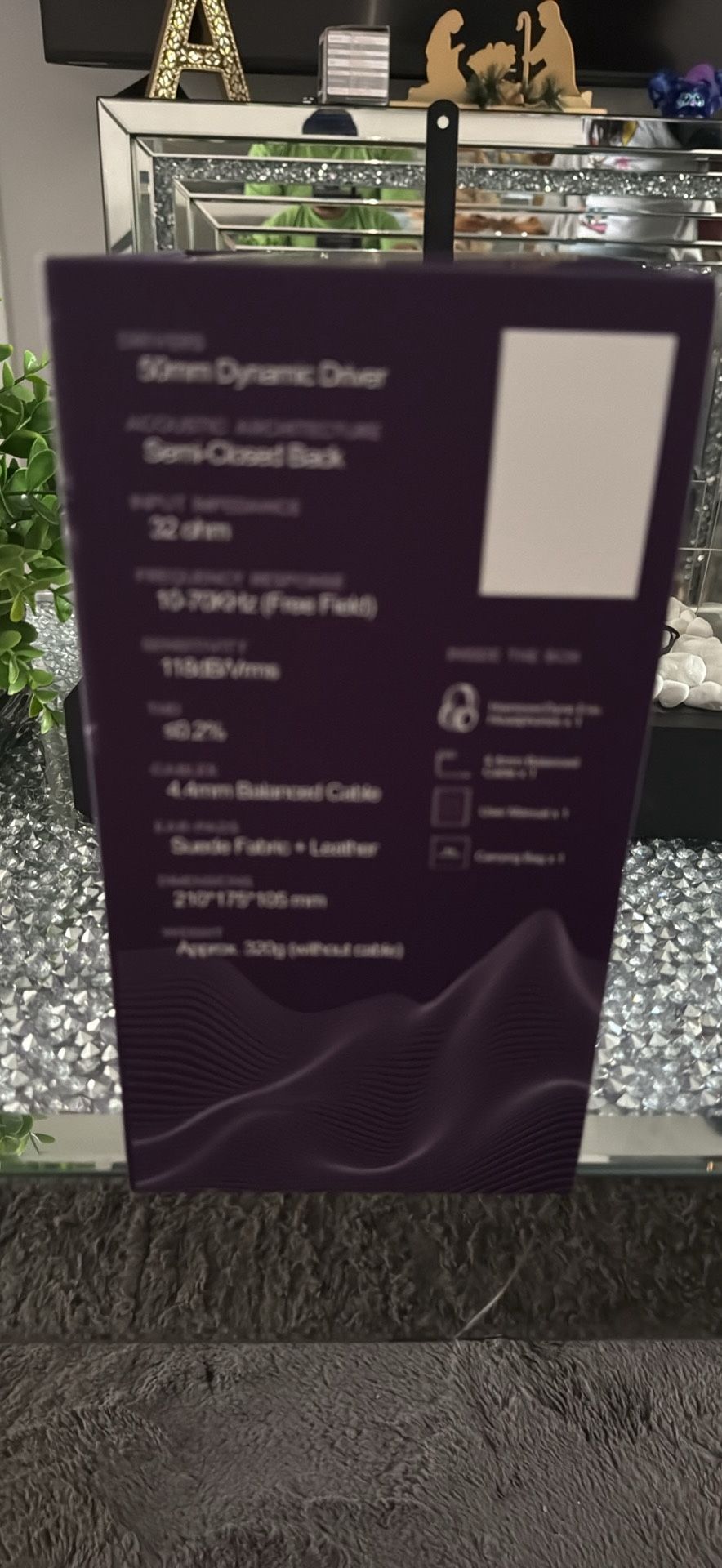 I'm selling or exchanging brand new computer headphones.