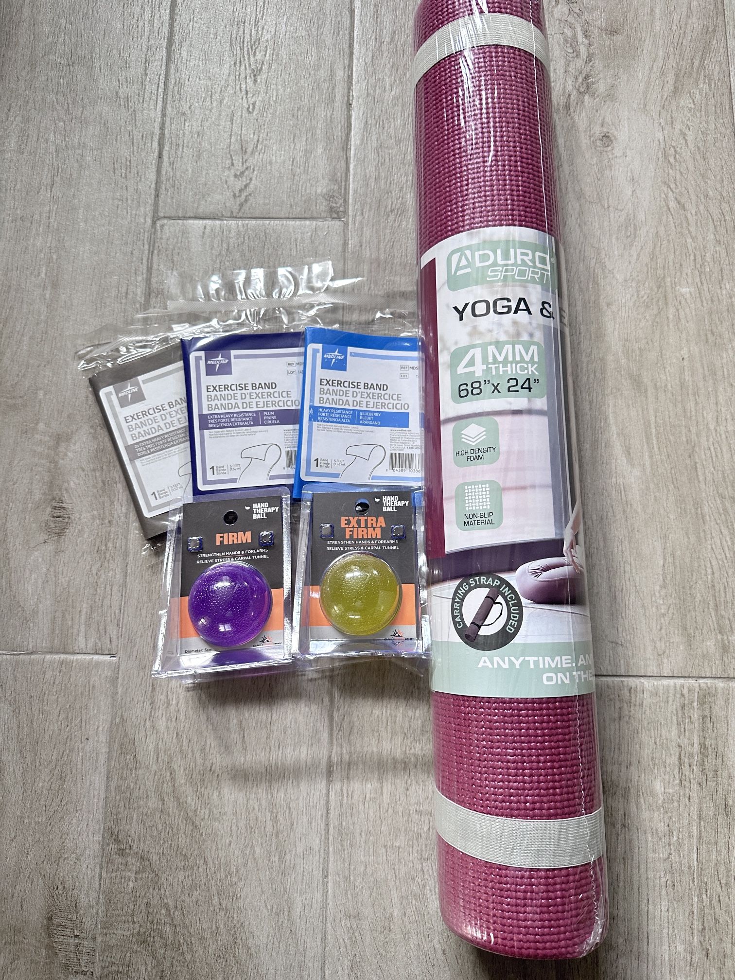 (NEW) Yoga Mat/Bands/Hand Therapy Balls Fitness Set