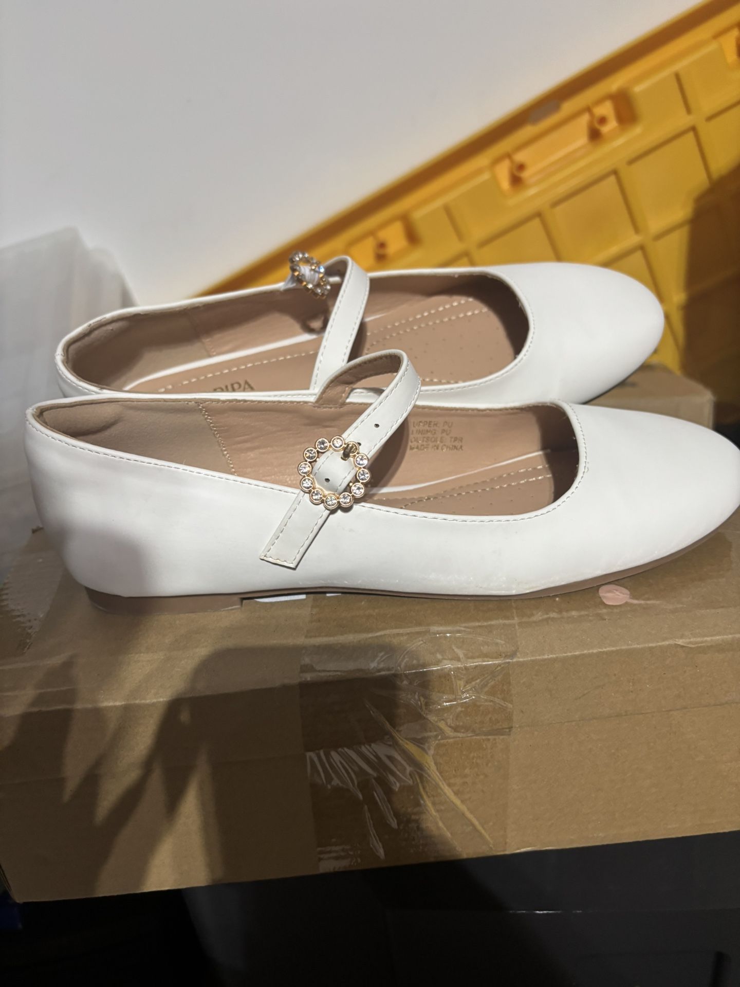 White Flats 8.5
