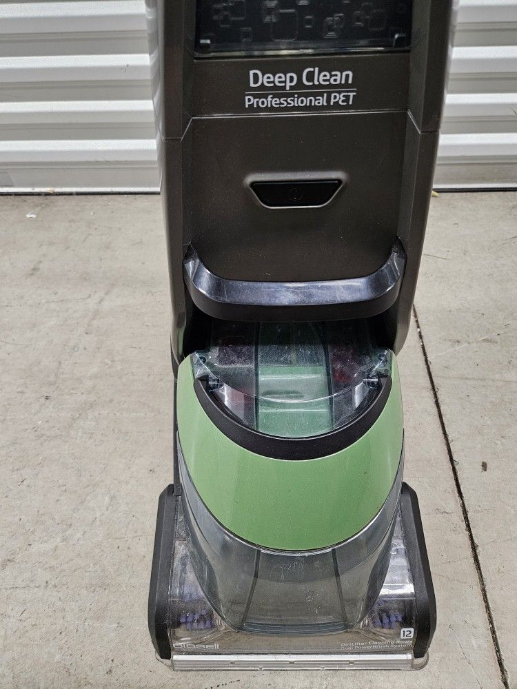 Bissell Deep Clean Professional Pet Carpet Vacuum
