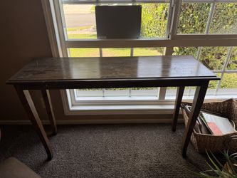 Small coffee table - pick up Saturday April 18th between 7-11 am only