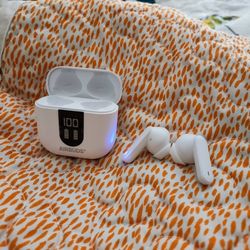 Bluetooth Ear Buds..New...Not Air Pods 