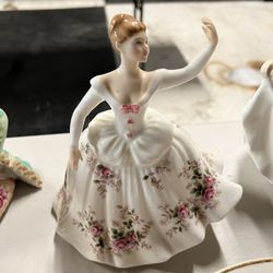 Royal Daulton Figurines Tracy And Shirley