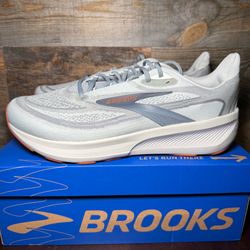 Brooks Revel 9