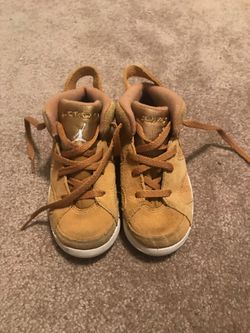 Jordan tan sneakers 9c