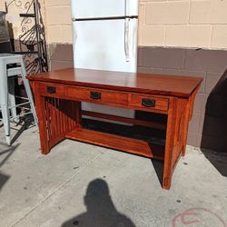 Arts And Crafts Industries Oak 3-drawer Desk 