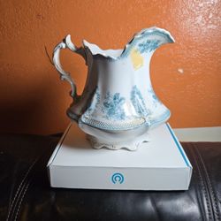 GEINDLEY BRUSSELS BLUE SMALL PITCHER CREAMER- ENGLAND 