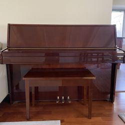 Kawai Piano Small Upright