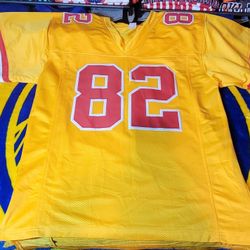 Dwayne Bowe Autographed Jersey 