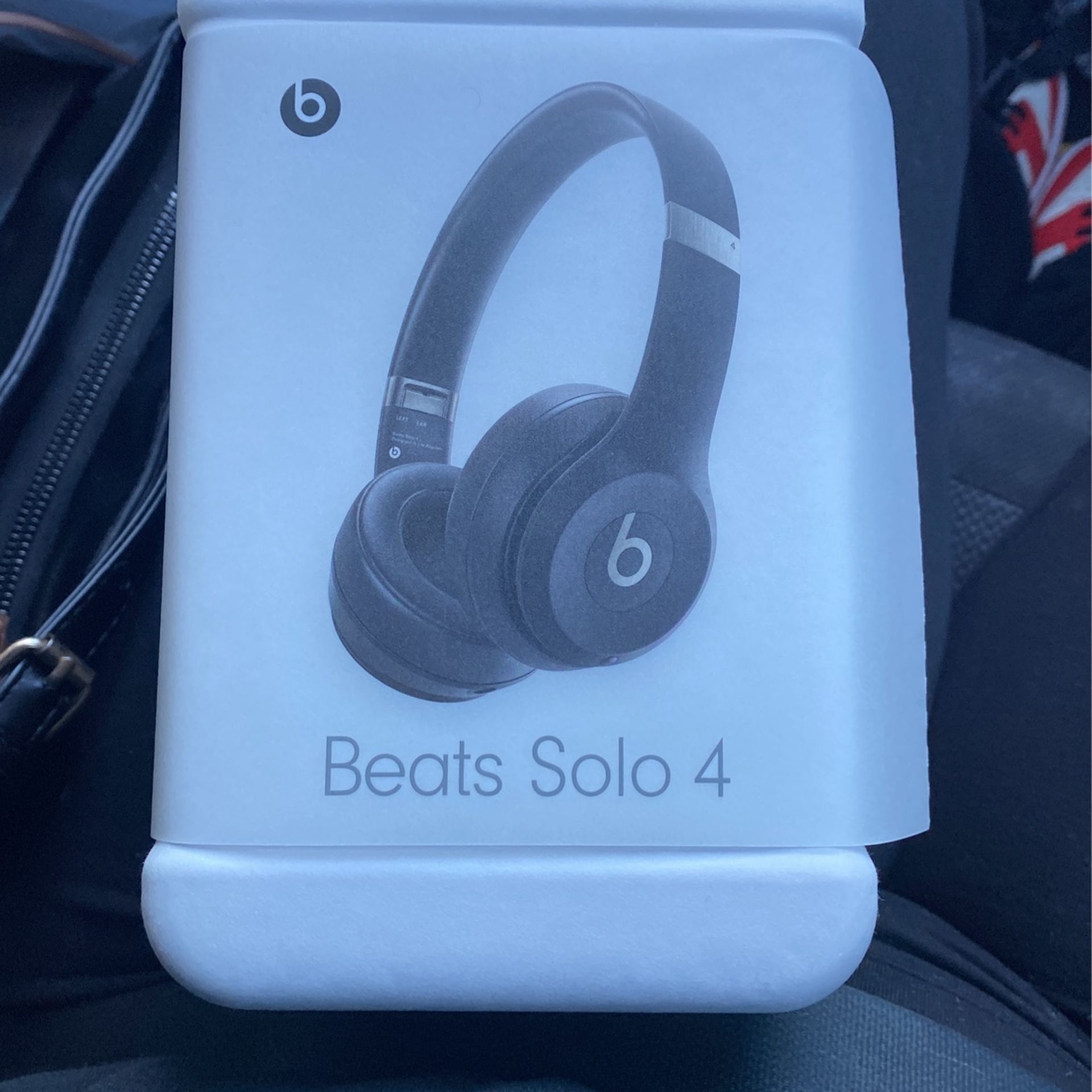 Beats Solo 4