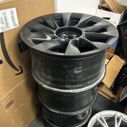 Tesla Model Y 4 Rims Clean 2021 To 2024 