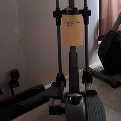 Elliptical Trainer SFE3912