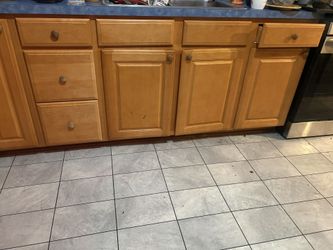 Cabinet / Gabinete