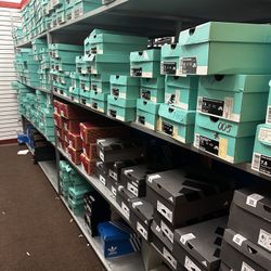 Nike Sb All Styles And Complete Stores Minimum 50-70% Off From Regular Price Everything Must Go Store Closing