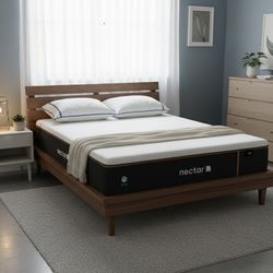 Serta Brand Queen Size Memory Foam Gel Mattress New