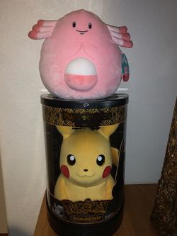 Pokémon Bundle: Pikachu Puppetronic RealFX + Chansey Squishmallow