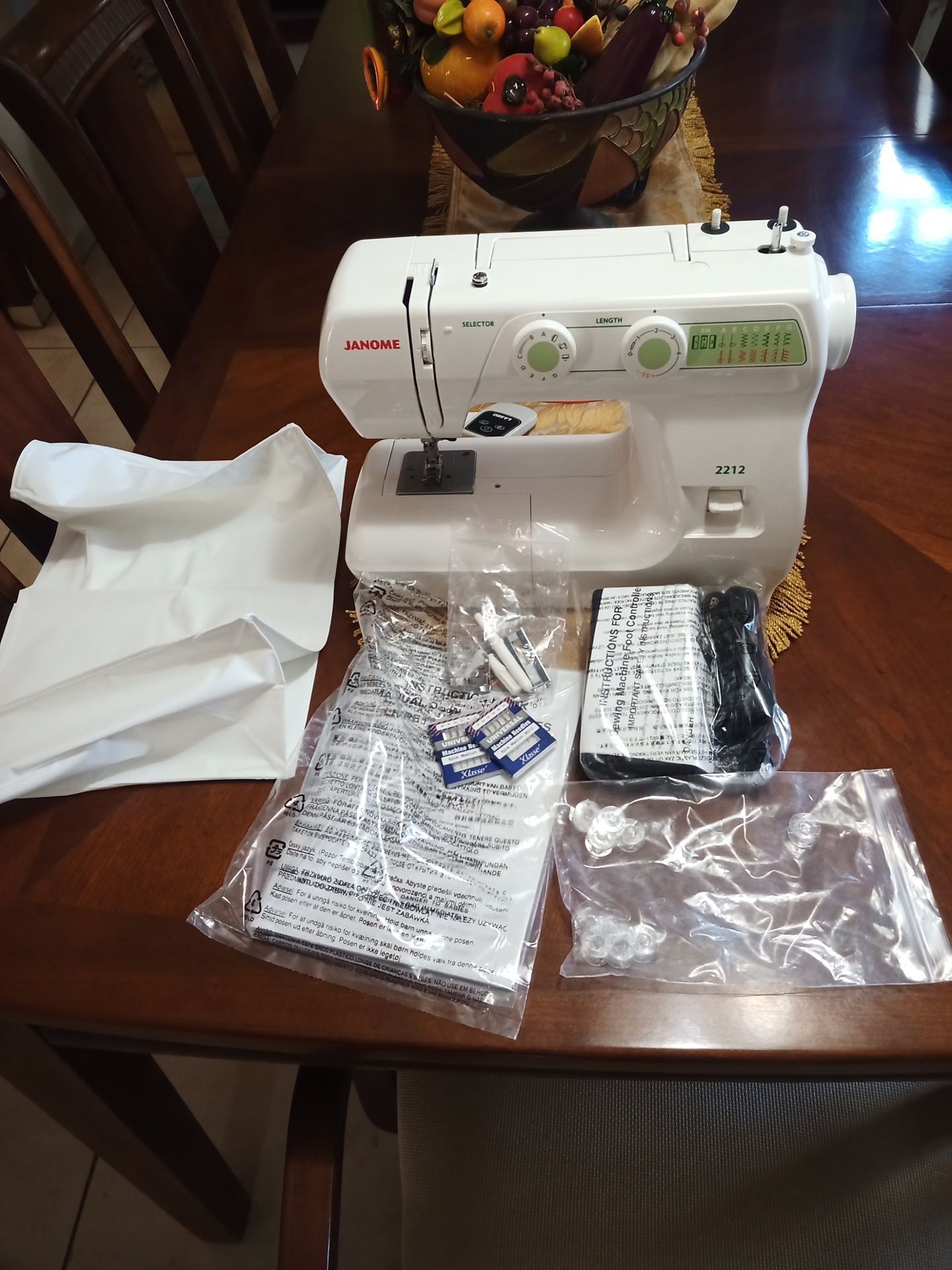 Janome 2212 Sewing Machine!