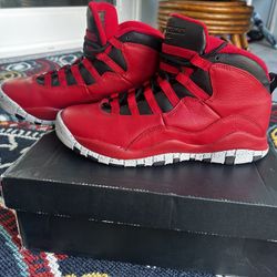 Jordan 10 Retro Bulls On Broadway (7 Y) 
