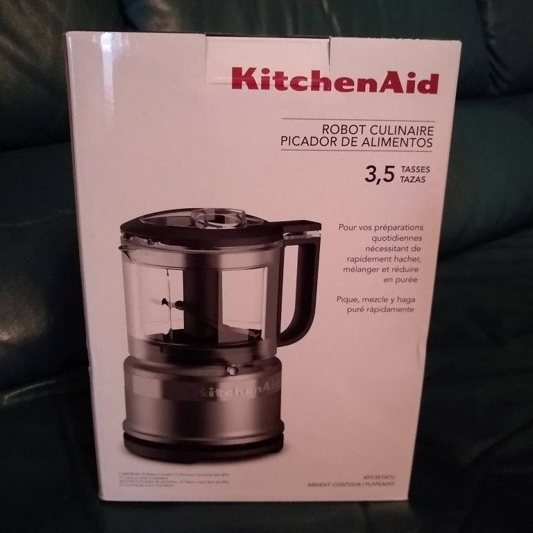 KitchenAid KFC3516CU 3.5 Cup Food Chopper, Contour Silver for Sale in  Wheaton-glenmont, MD OfferUp