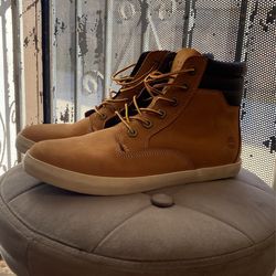 Woman’s Timberland Shoes!