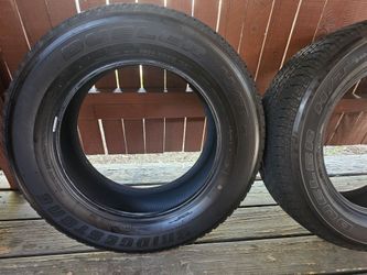 2 like new bridgestone Dueler H/T 840 p265-60 R18s