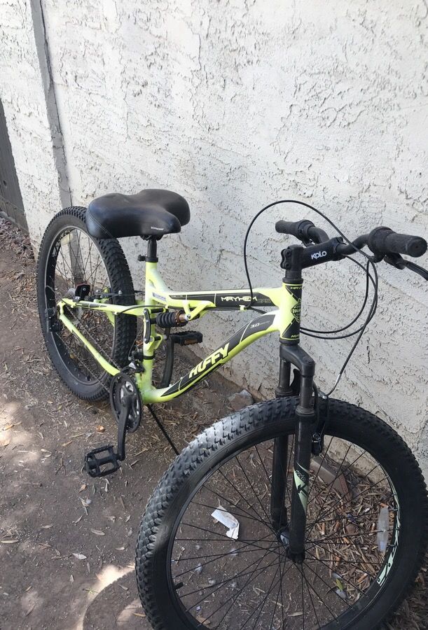 Huffy volt carnage 3.0 2024 men's mountain bike