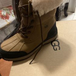 Ugg Adirondack Boots Size  10