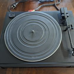 Kenwood Turntable, Receiver/ Amplifier And Synthesizer/Tuner