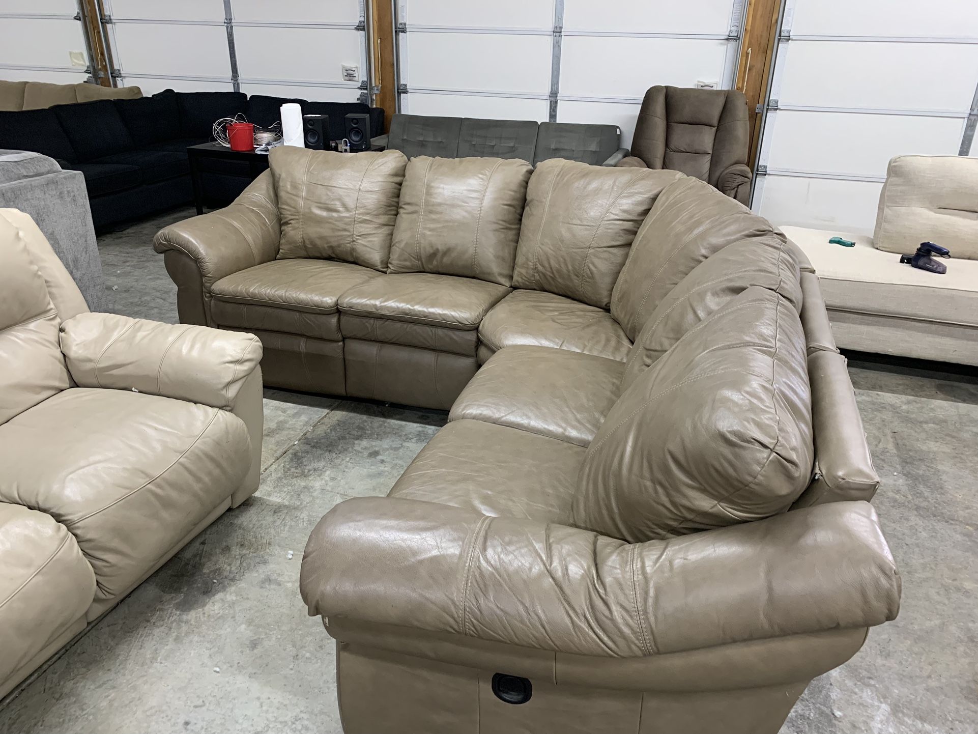 U Curved Leather Recliner Sectional Couch “WE DELIVER”