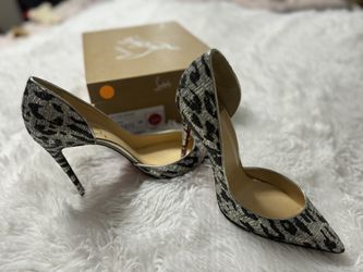 Christian Louboutin - Iriza 100 size 40 BNIB with protective souls