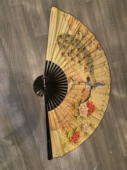 Large Peacock Fan Gold