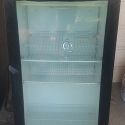 Beverage Refrigerator 