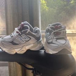 NEW BALANCE 9060 Toddler Size 4