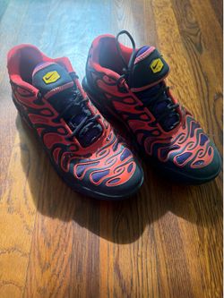 Nikes men size 9