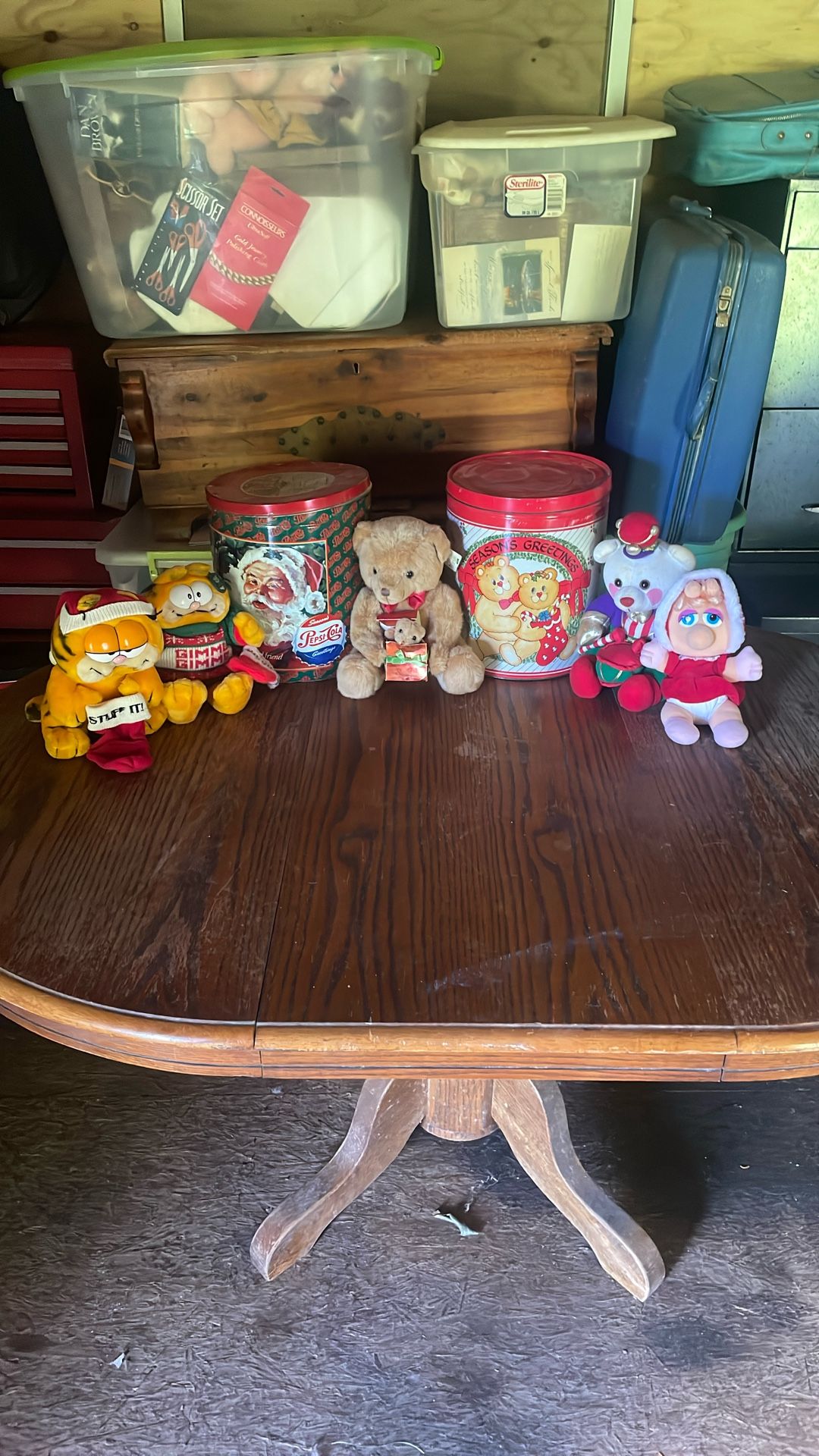 Christmas Stuffed Animals & Tins !!