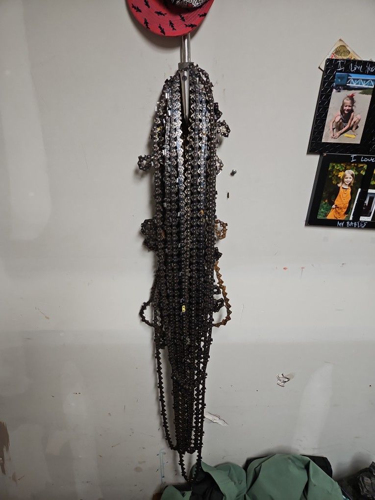 Several Stihl And Husqavarna Chainsaw Chains 24" To 44" Lots Of 36" Many Bramd New. At Least 20