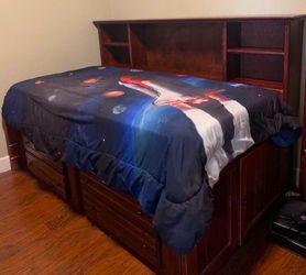 Twin Trundle Bed w/ Bookcase Headboard