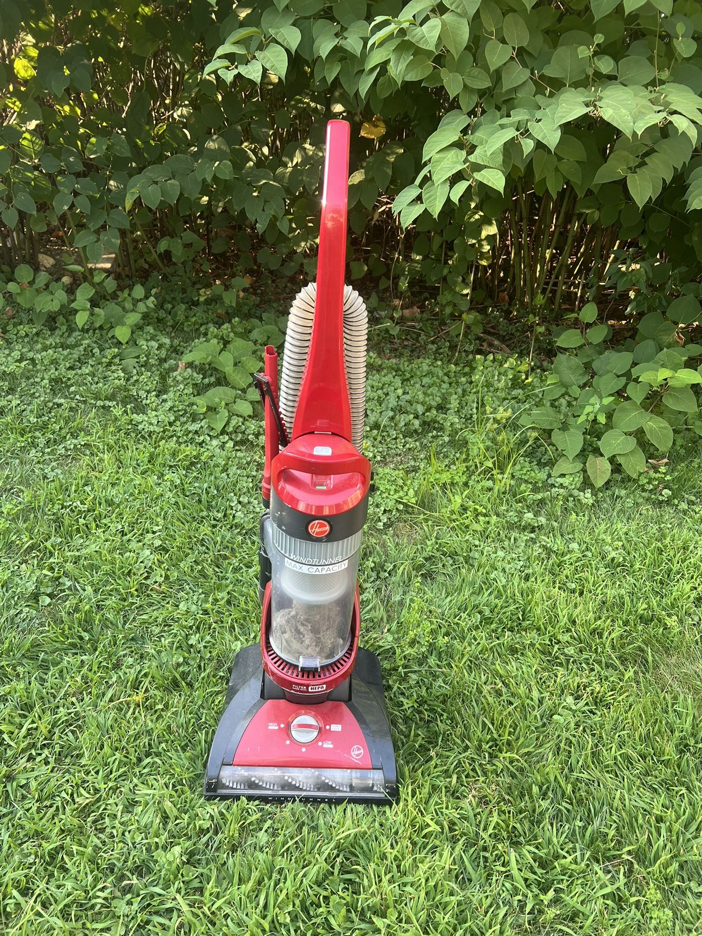 Hoover WindTunnel upright vacuum cleaner