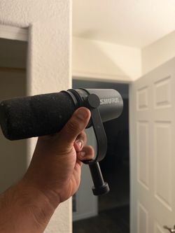 Shure MV7