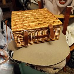 Picnic Basket 