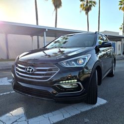 HYUNDAI SANTA FE     /.    YEAR 2017