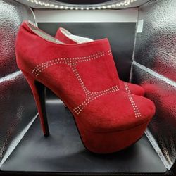 Mark & Maddux Russell Shoes Women Size 8 Red High Heel Platform Booties