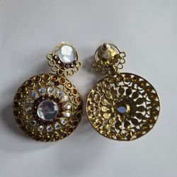Brown/bronze earrings in gold finish