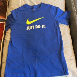 Boys Large Nike Tee (NEW Without Tags)