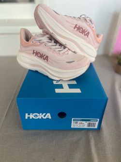 HOKA Bondi 9 - Women’s Size 7.5B