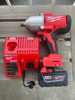 New m18 Milwaukee brushless 1/2 impact battery n charger
